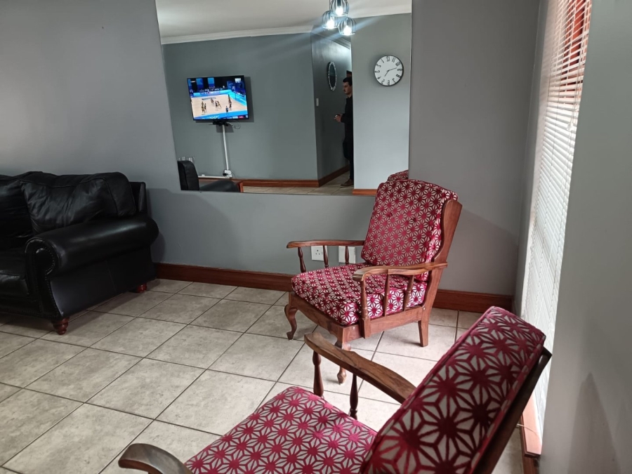 3 Bedroom Property for Sale in Roylglen Gardens Northern Cape